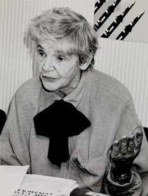 STEWART, Alice Mary (1906 – 2002)