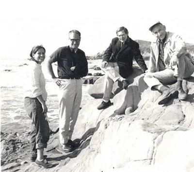 STENT, Gunther S. (1924 – 2008)