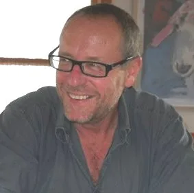 ZE'EVI, Dror (1953 – )