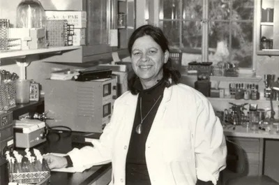 LEDERBERG, Esther (1922 – 2006)