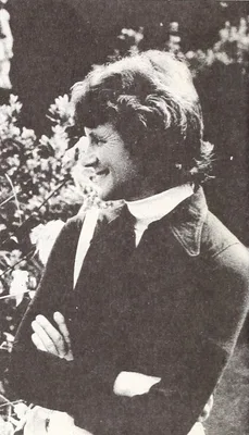 MORRIS, Jan (1926 – )