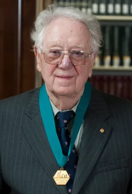 SMITHIES, Oliver (1925 – 2017)