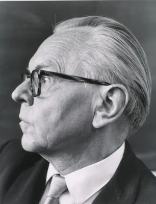 HOLTFRETER, Johannes (1901 – 1992)