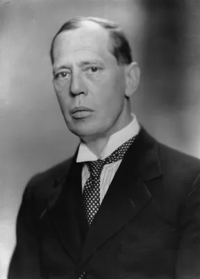 WHITBY, Sir Lionel Ernest Howard (1895 – 1956)
