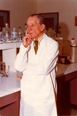 FRAPPIER, Armand (1904 – 1991)
