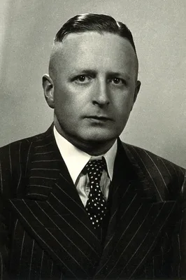 HADDOW, Sir Alexander (1907 – 1976)