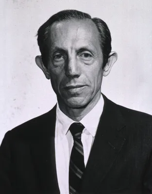 ZOLL, Paul Maurice (1911 – 1999)