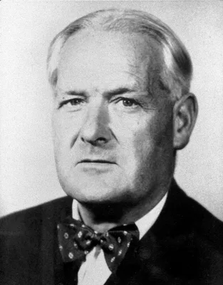 HILL, Sir Austin Bradford (1897 – 1999)
