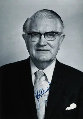 MCMICHAEL, Sir John (1904 – 1993)