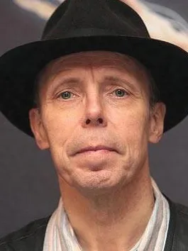 HAGENS, Gunther von (1945 – )